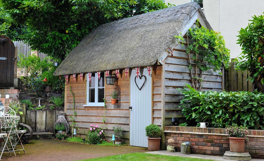 A-little-wooden-garden-shed