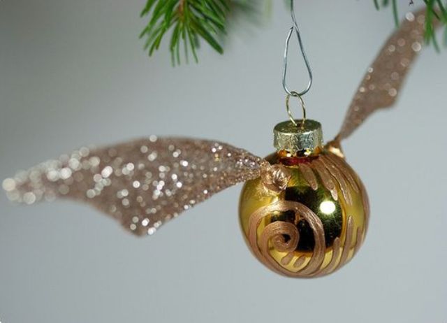 15-Golden-Snitch-ornament-can-be-easily-DIYed
